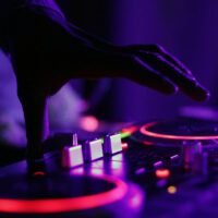 DJ